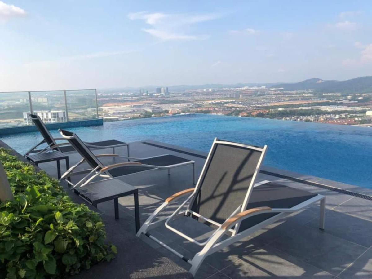 Sky Pool 4 Star Hotel Grade Stay In I-City シャー・アラム エクステリア 写真